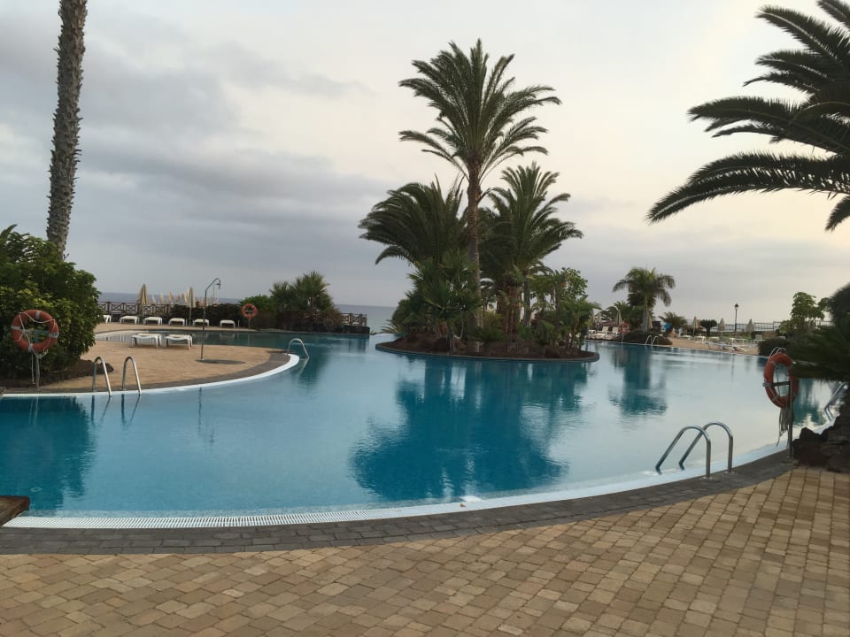 Pool R2 Pajara Beach