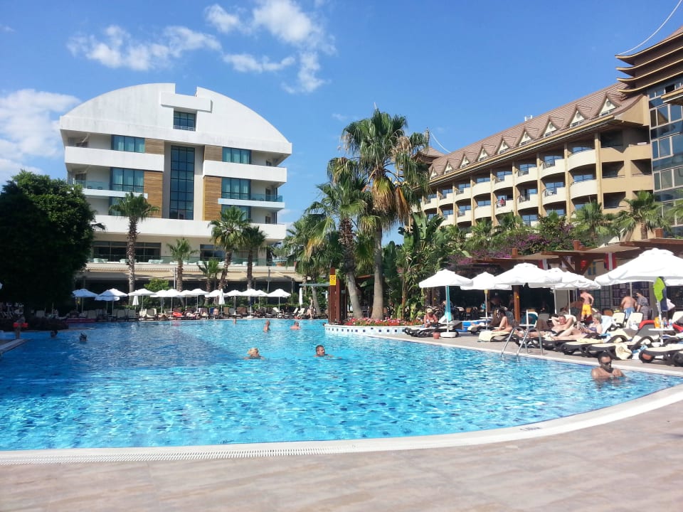 Sehnsucht Port Side Resort Hotel