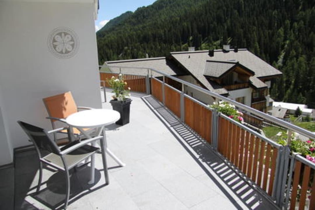 Der Blick ins Tal Hotel Aurora