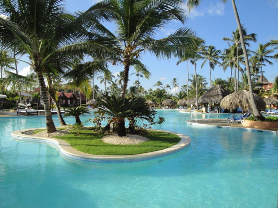 Pool Punta Cana Princess All Suites Resort & Spa