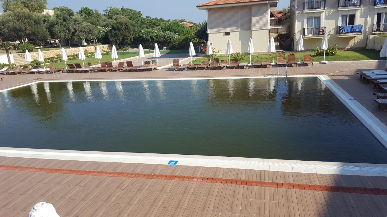 Pool Club Resort Atlantis