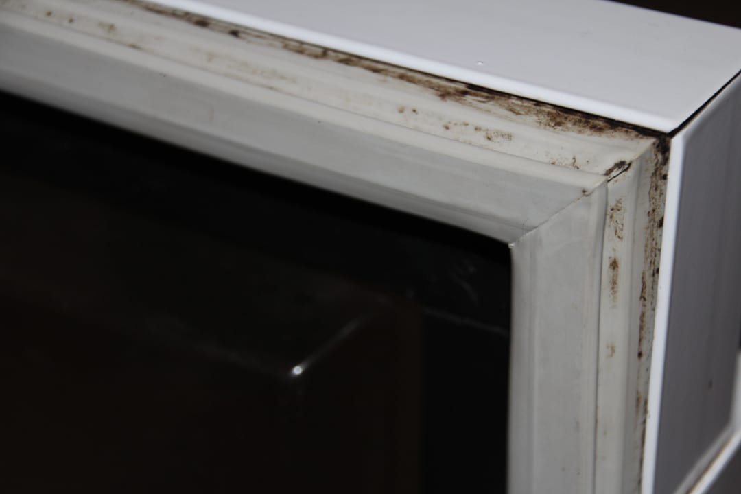 Verschimmelter Kühlschrank Hotel The Kabiki