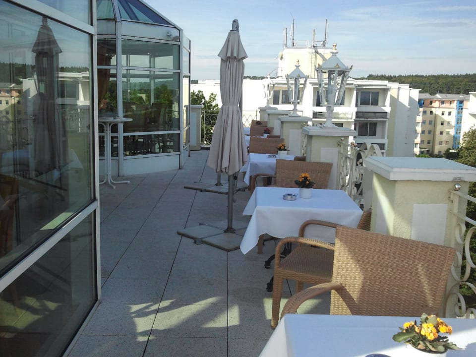 Außenbereich Buffetrestaurant 6. Stock Rugard Thermal Strandhotel