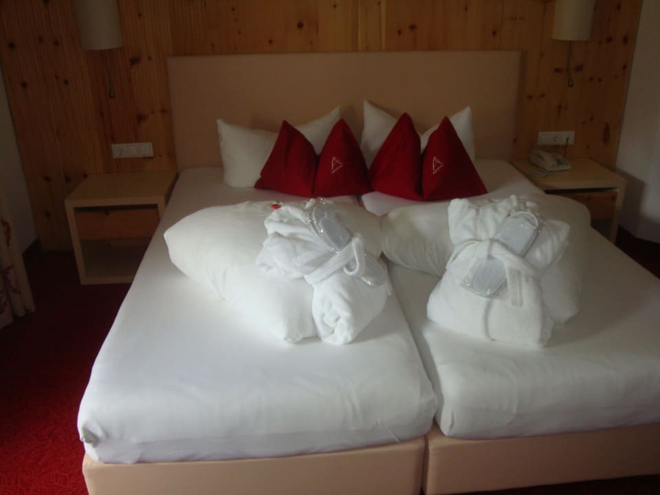 Zimmer bei der Anreise Mia Alpina . Zillertal Family Retreat