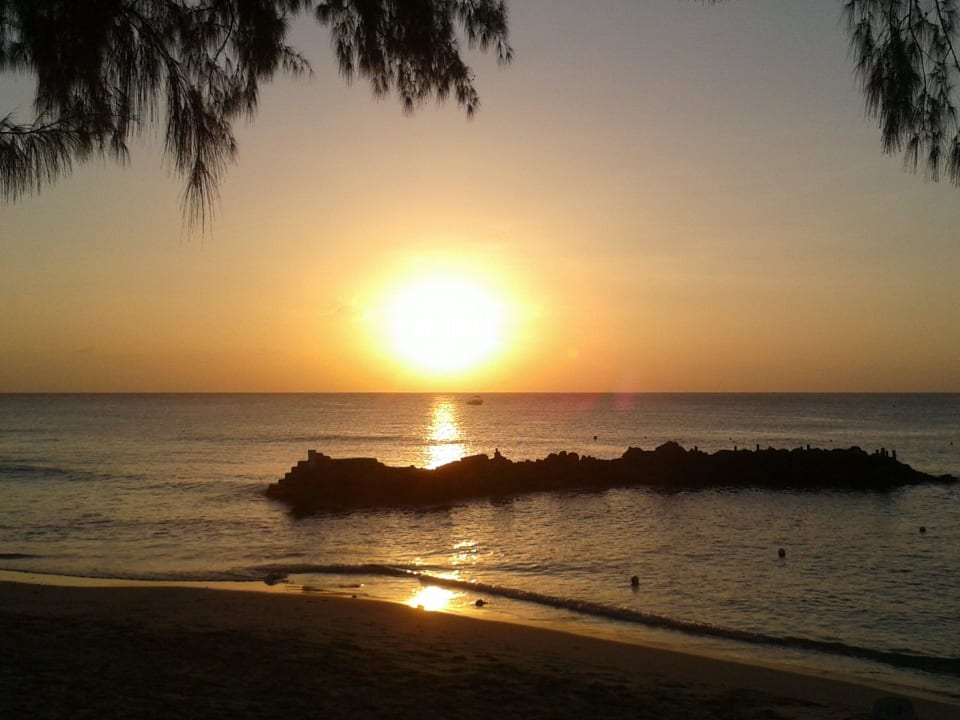 Sonnenuntergang Hotel Turtle Beach Resort