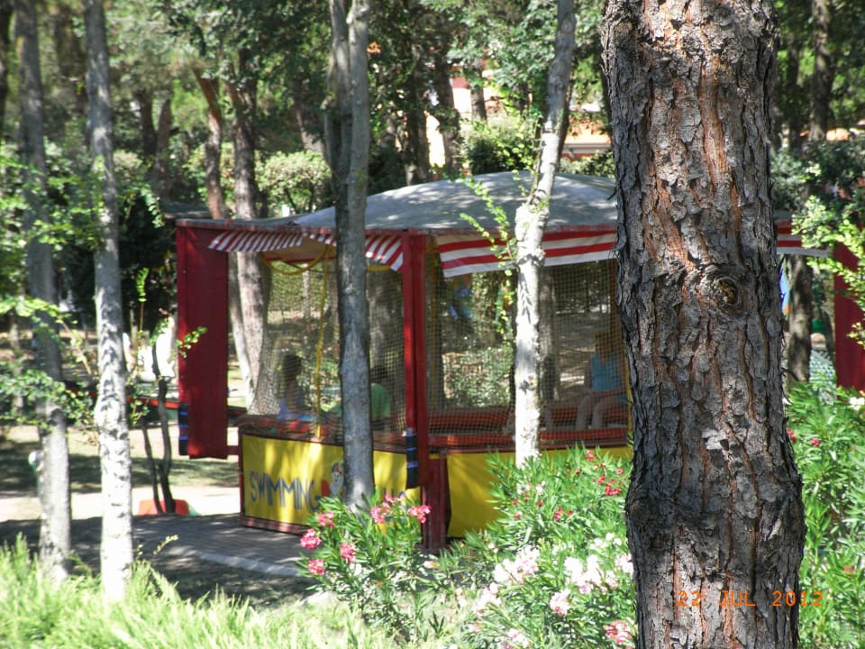 Bällepool im Spielpark / Kinderclub Tizé Village