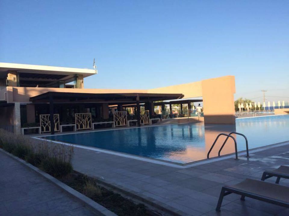 Pool und Restaurant Atlantica Mikri Poli Kos