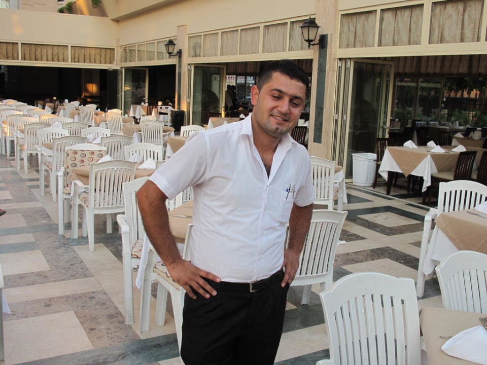 Unser Lieblingskellner Nerton Hotel - Erwachsenenhotel ab 16 Jahren