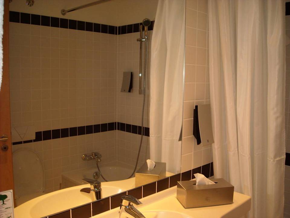 Bad acom Hotel München