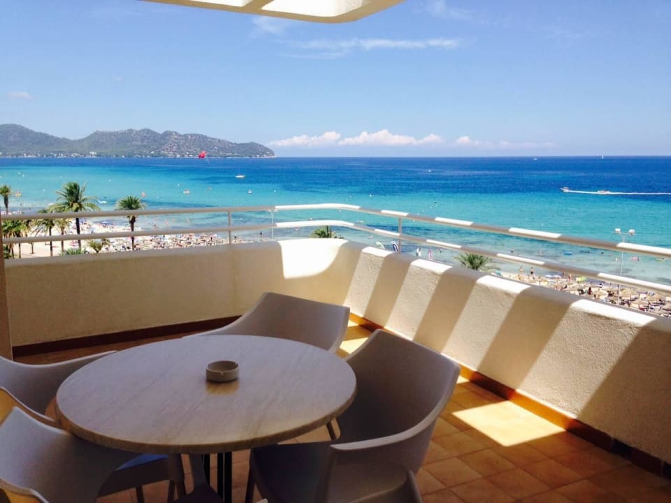 Blick von unserer Terrasse auf Cala Millor Hipotels Mercedes