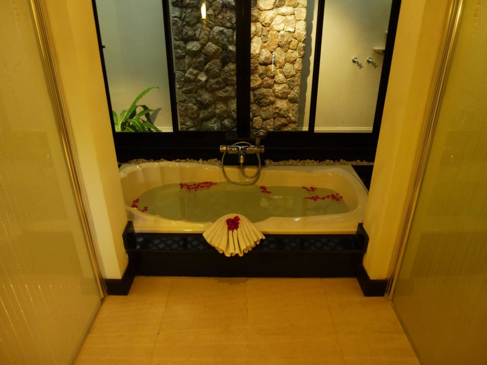 Badewanne  La Flora Khao Lak