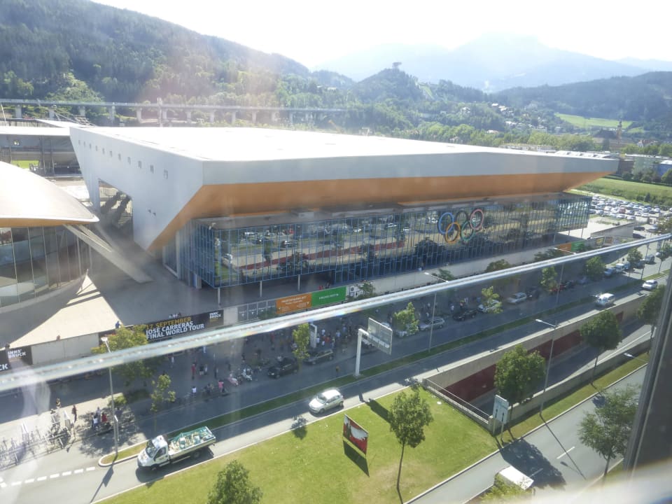 Blick auf aus Olympiazentrum Hilton Garden Inn Innsbruck Tivoli