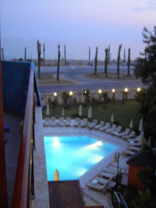 Piscine Hotel Alara Kum