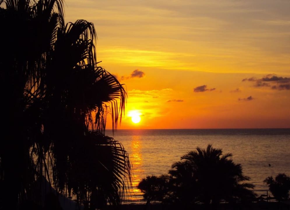 Morgens um 07:00 Uhr, ein toller Sonnenaufgang! allsun Hotel Sumba