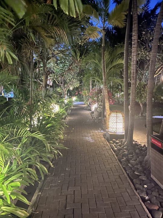 Gartenanlage Puri Santrian