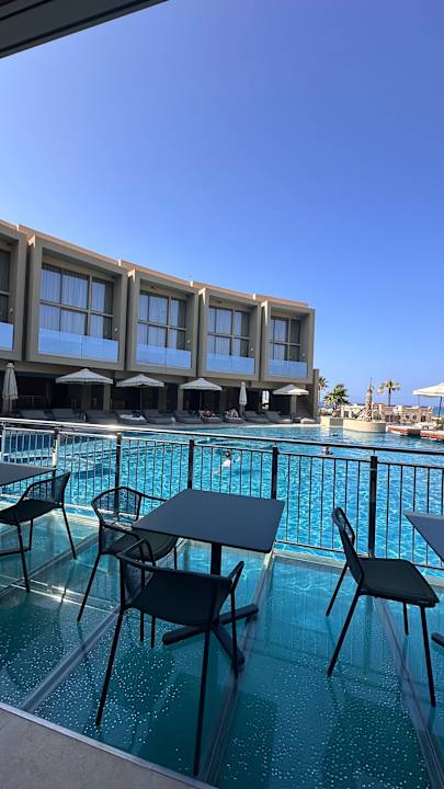 Pool Ventale Island Breeze Resort