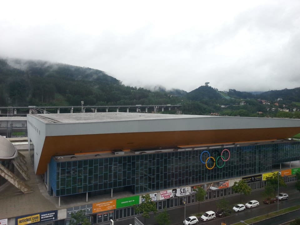 Ausblick vom 9ten Stock Hilton Garden Inn Innsbruck Tivoli