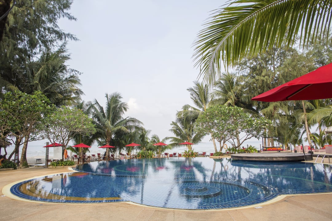 Pool Centara Koh Chang Tropicana Resort
