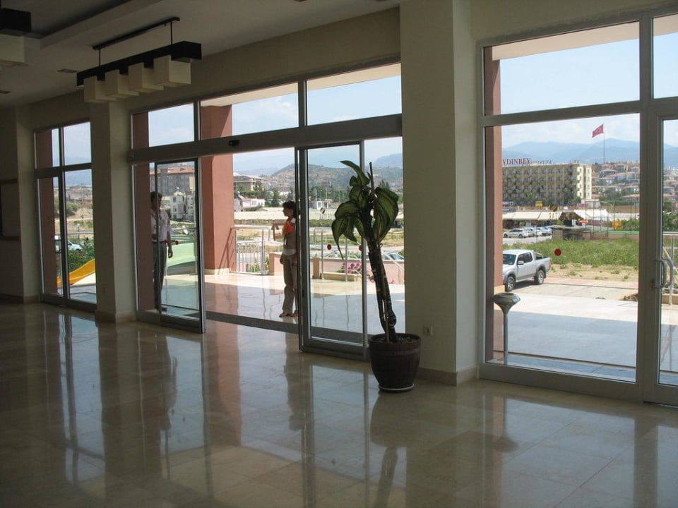 Lobby Telatiye Resort