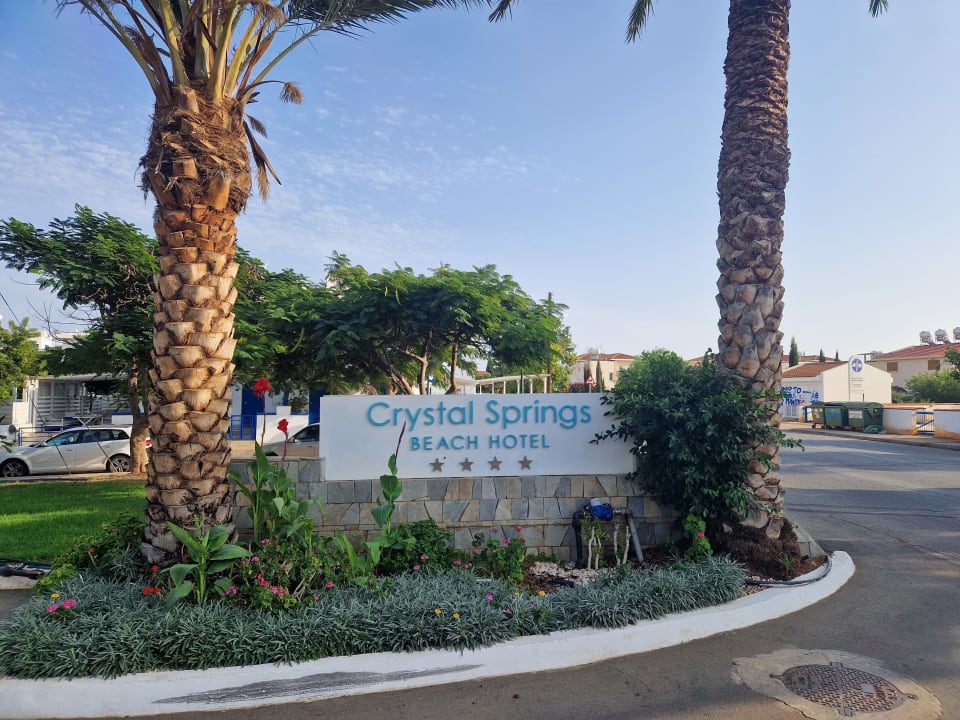 Außenansicht Crystal Springs Beach Hotel