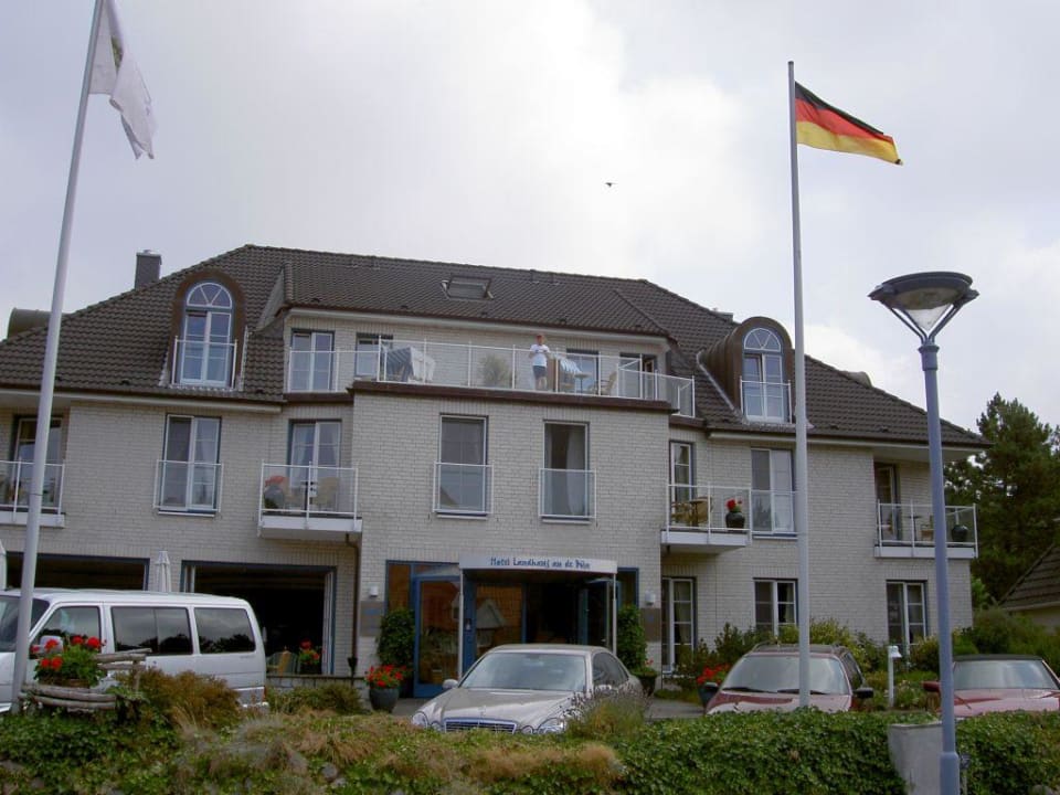 Hotel-Außenansicht Landhaus an de Dün Garni