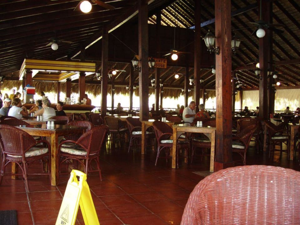 im Strandrestaurant Playabachata Hotel