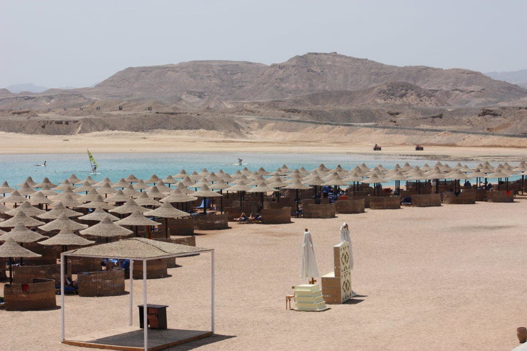 Blick zum Starnd und auf die Lagune TUI MAGIC LIFE Kalawy