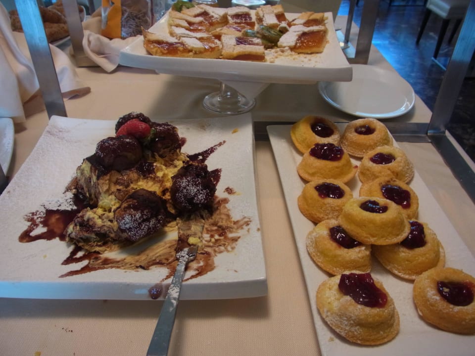 Frühstück Hotel La Favorita