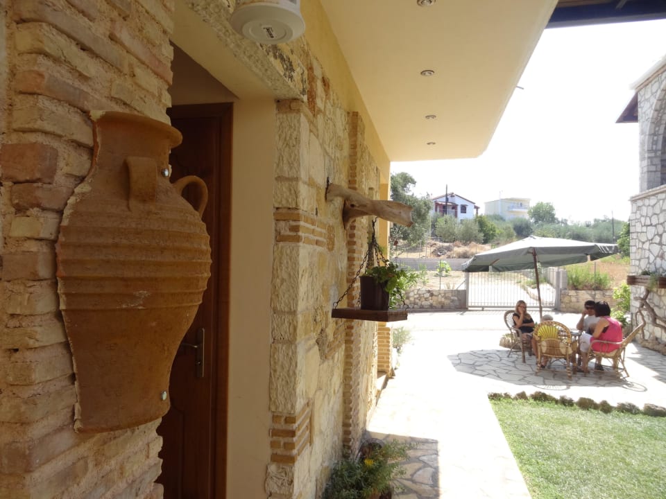 Deko Nitsa Apartments