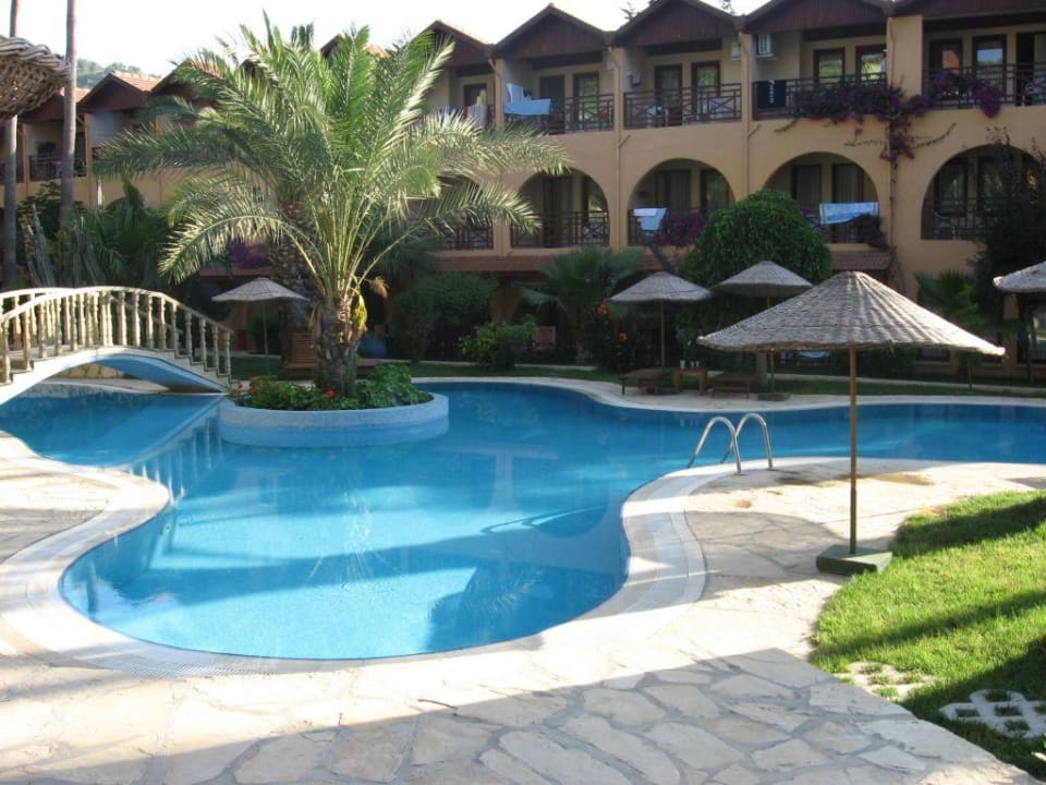 Der schöne Pool Green Paradise Beach Hotel