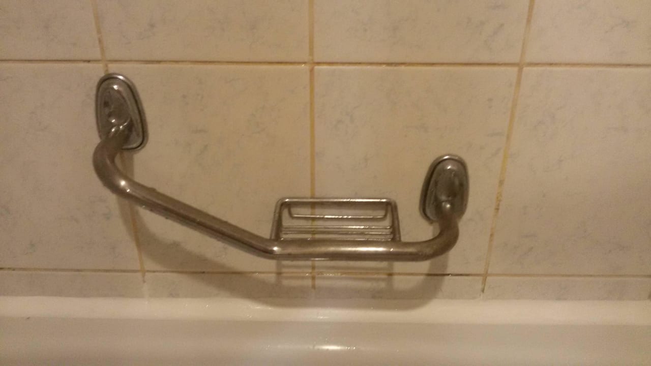 Łazienka w starej części hotelu AQI Pegasos World