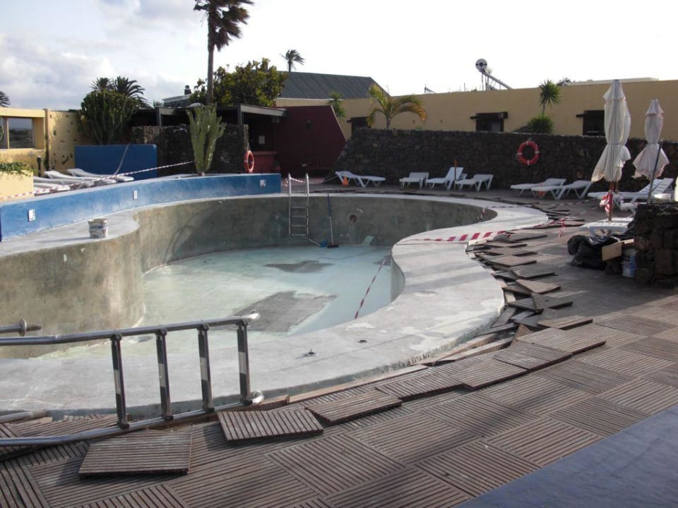 Pool in Reparatur Hotel de las Salinas