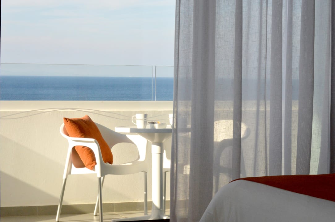 Zimmer Crystal Springs Beach Hotel