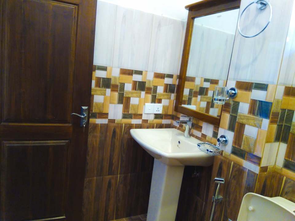 Zimmer Galle Camellia