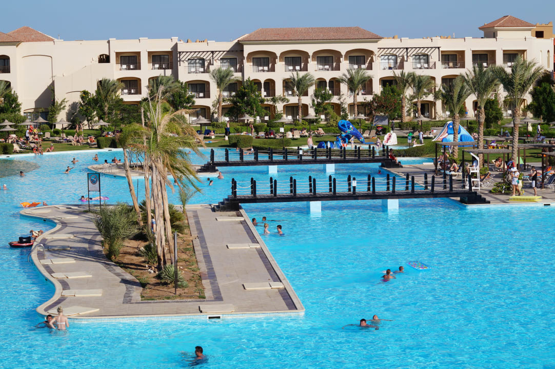 Teil der Poolanlage JAZ Aquamarine Resort
