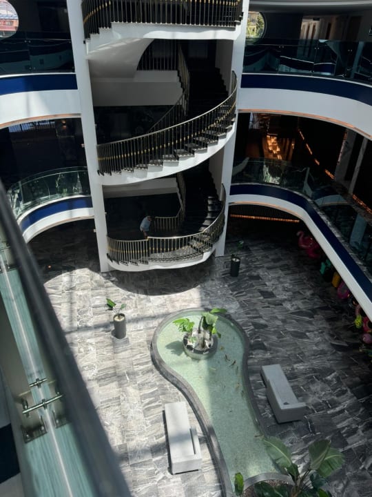 Lobby Rubi Platinum Sign