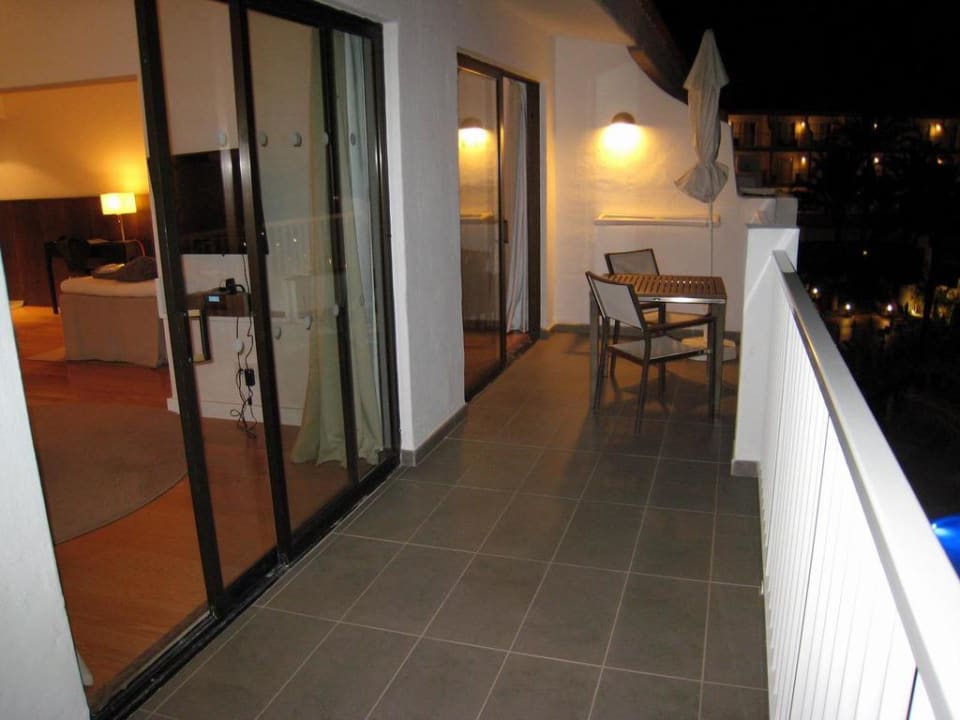 Balcony of R.O.O.M. suite Sunprime Atlantic View