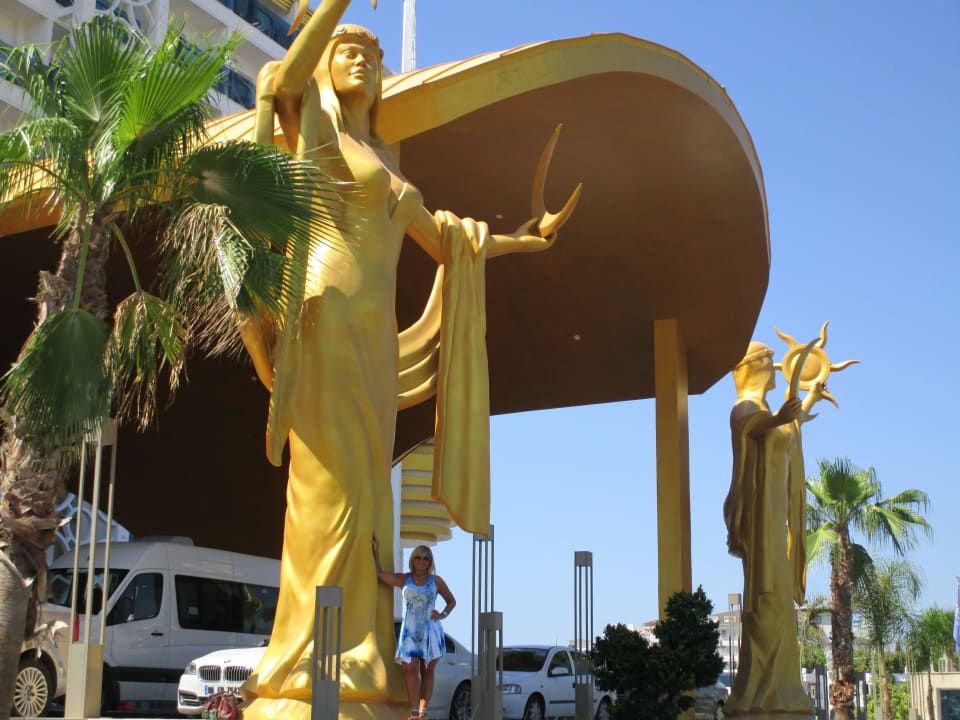 Azura Azura Deluxe Resort & Spa Hotel