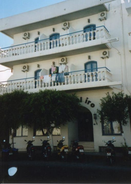 Hotel außen. Hotel Iro