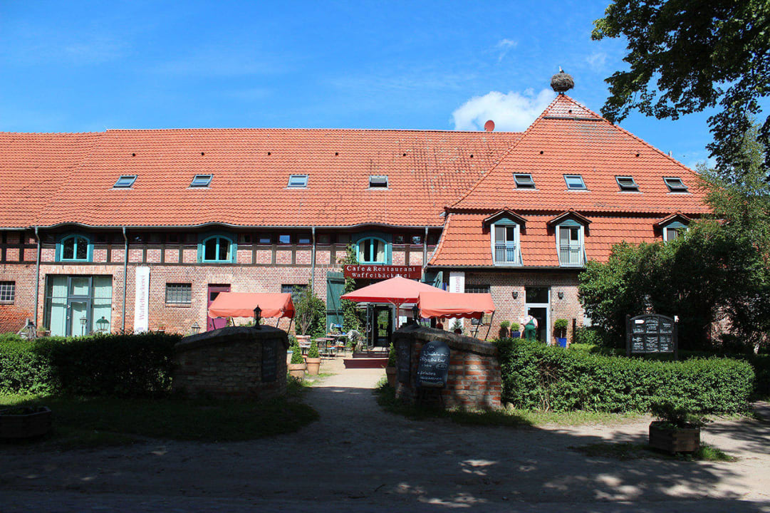 Vorderseite vom liebevoll restaurierten Gutshof BIO Hotel Gutshof Insel Usedom