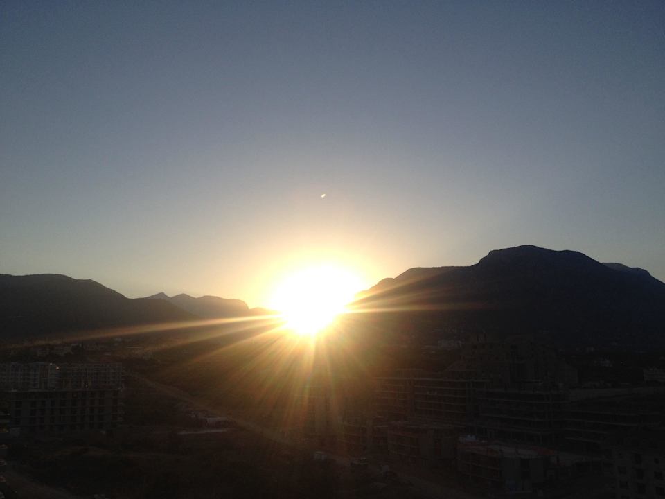 Blick auf die Berge mit seitlichem Meerblick! Michell Hotel & Spa