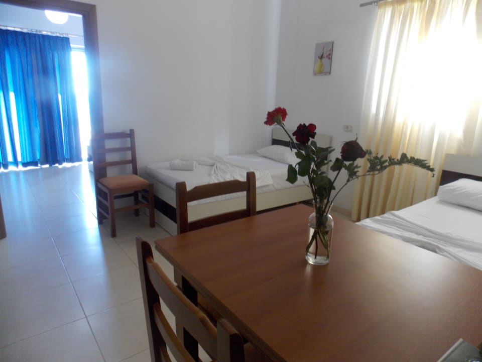 Zimmer Hotel Argjiro