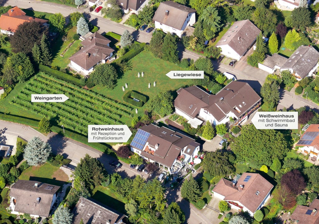 Außenansicht Boutique-Hotel im Weingarten