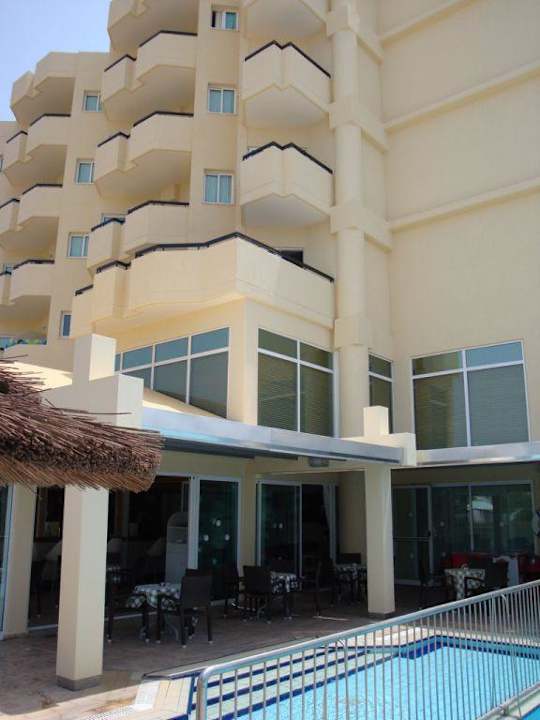 Pool Tasia Maris Gardens