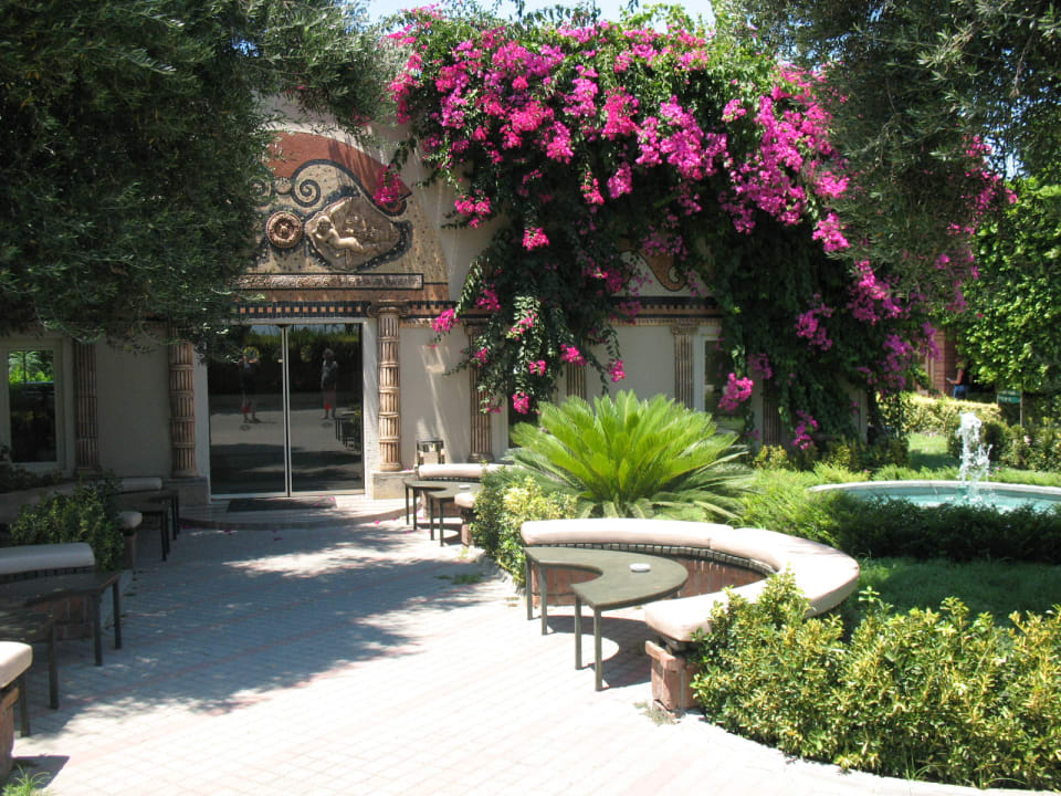 Lobby Can Garden Beach
