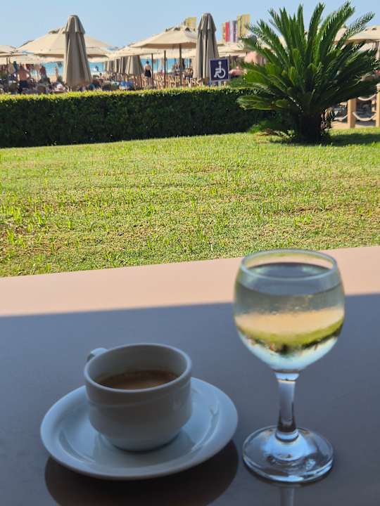 Strand Side Sunport Hotel & Spa