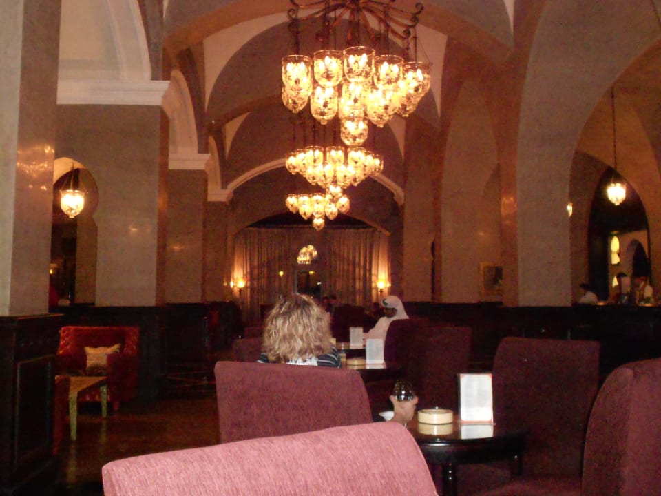 Bar am Abend Miramar Al Aqah Beach Resort