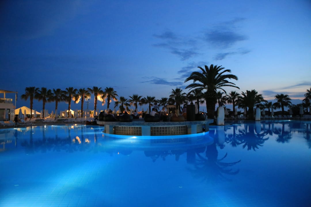 Swimming pool Hotel Botanik Platinum