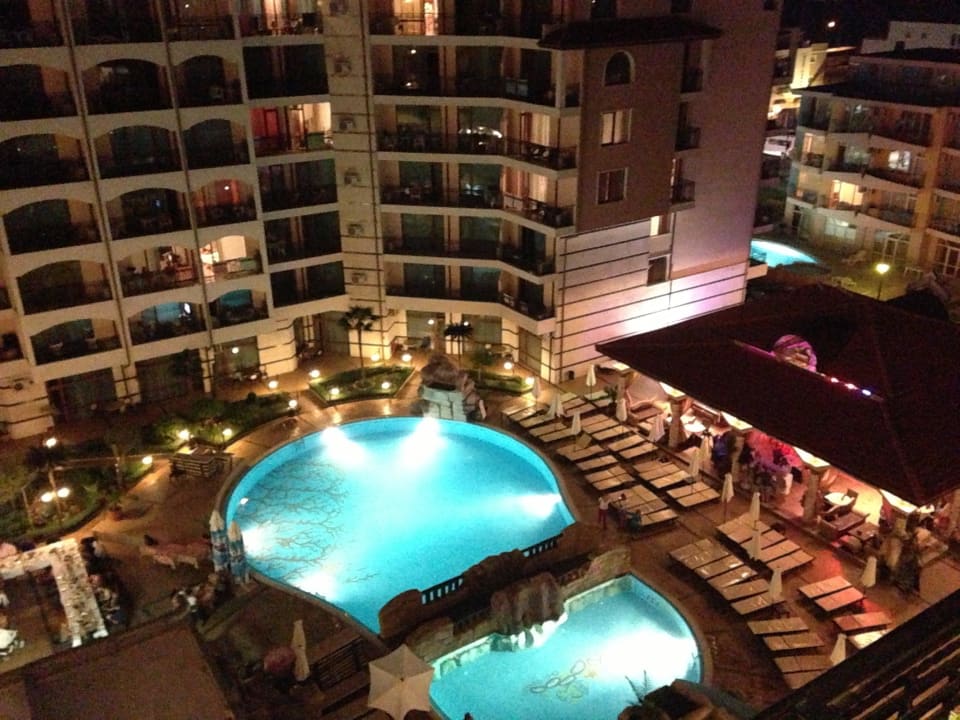 Pool von oben Karolina Hotel