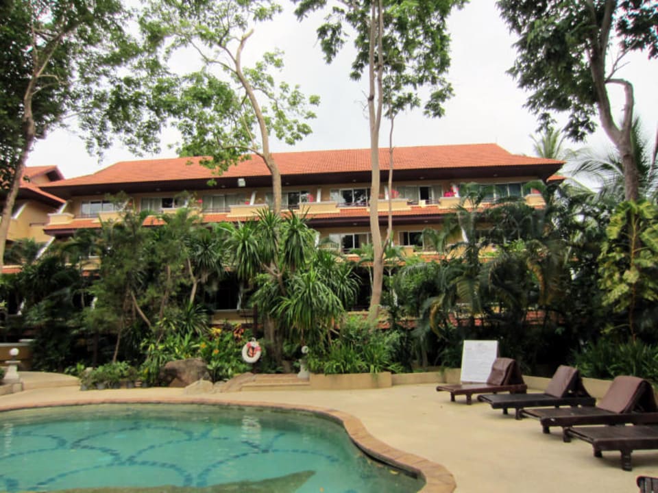 Altes Main Building The Fair House Beach Resort